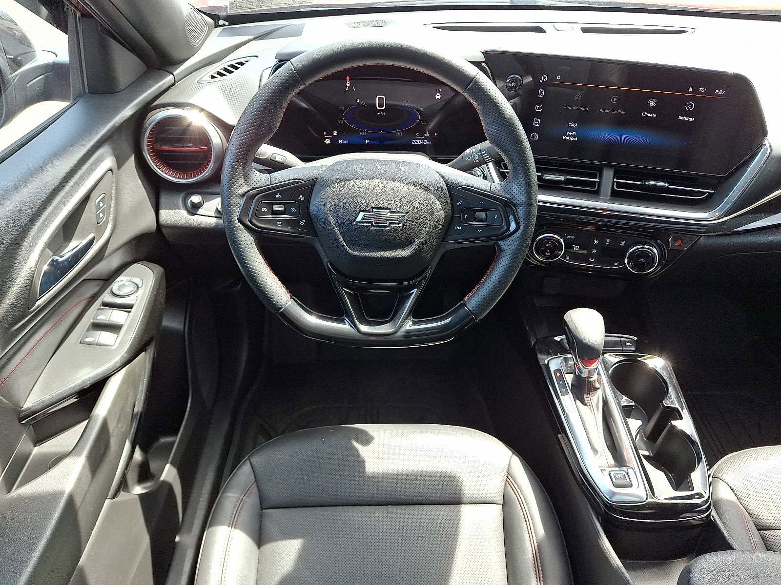 Used 2024 Chevrolet Trax RS w/ Sunroof Package FWD image 11