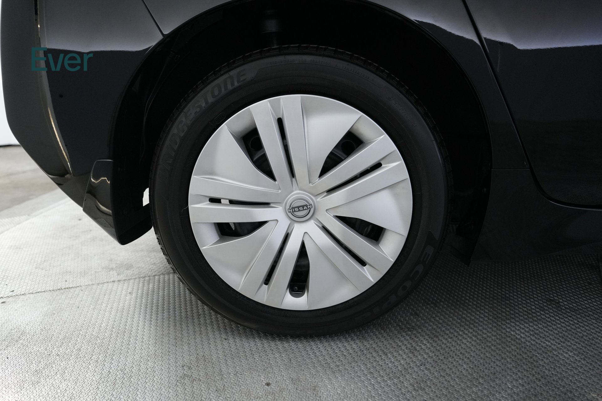 Used 2025 Nissan Leaf S FWD image 21