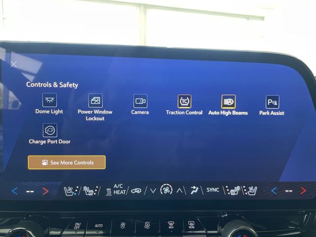 Certified 2025 Chevrolet Blazer EV RS image 30