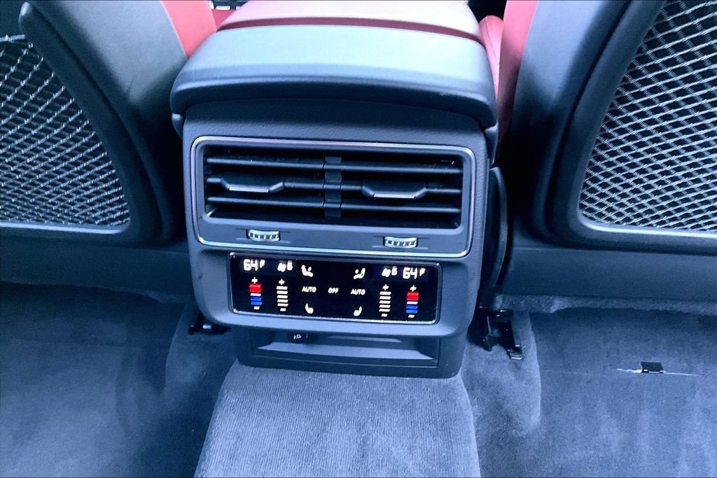 Used 2023 Audi SQ8 Premium Plus w/ SQ8 Luxury Package AWD/4WD image 10
