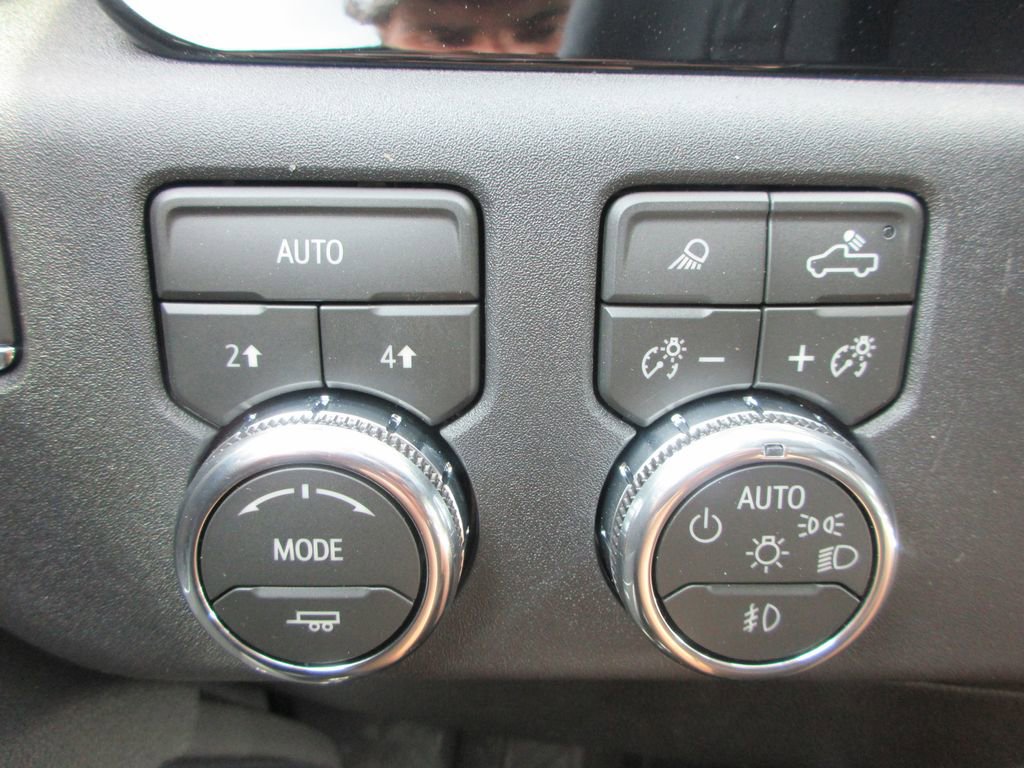 New 2026 GMC Sierra 1500 SLT w/ SLT Premium Package AWD/4WD image 16