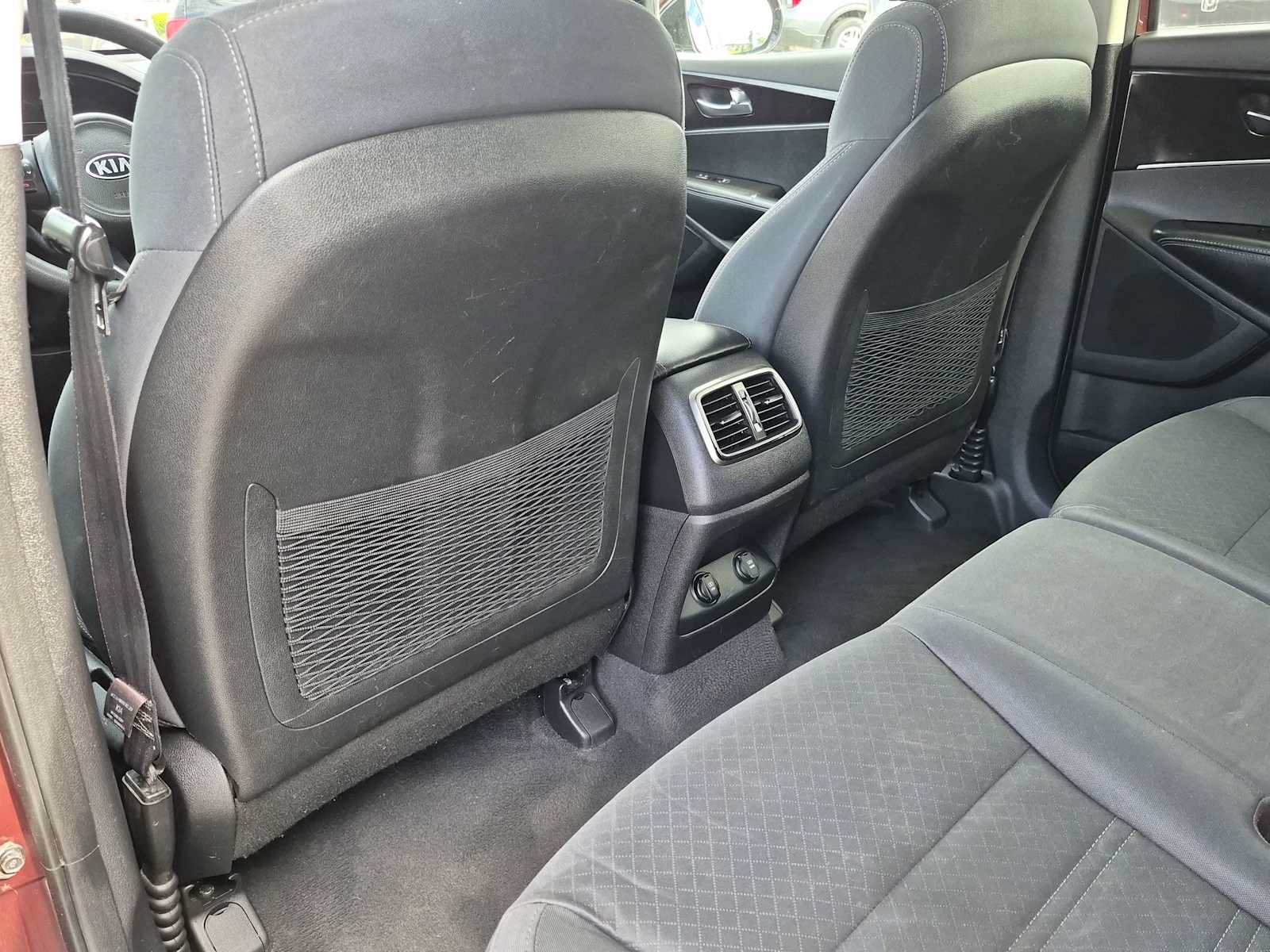 Used 2018 Kia Sorento FWD V6 image 17