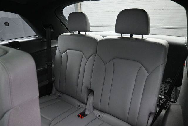 Used 2019 Audi Q7 3.0T Premium Plus w/ Premium Plus Package AWD/4WD image 31