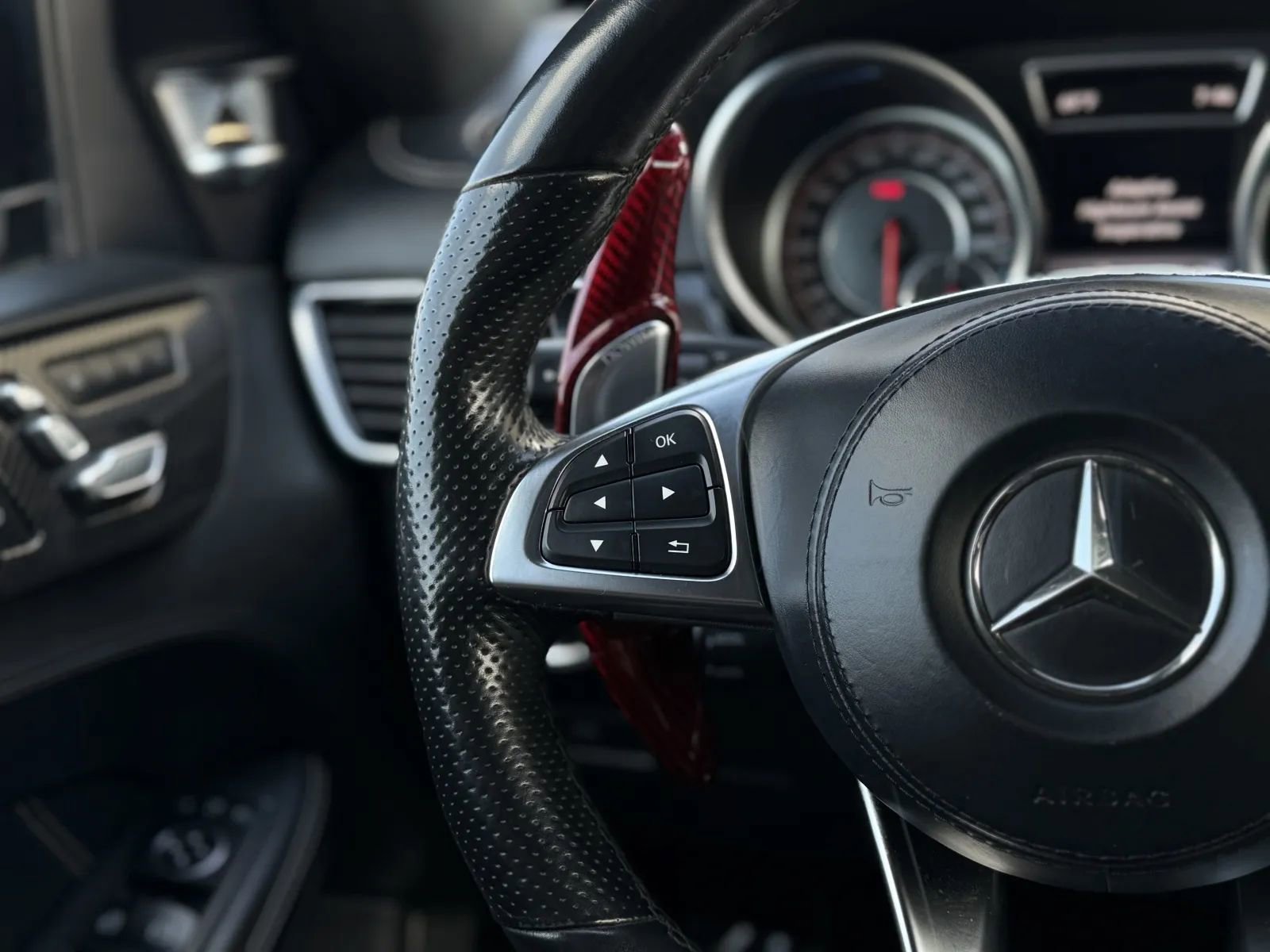 Used 2018 Mercedes-Benz GLS 63 AMG 4MATIC image 25