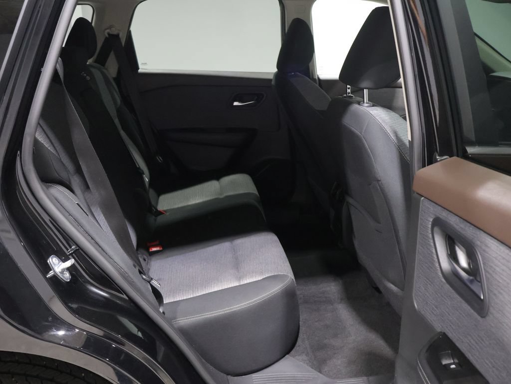 Used 2023 Nissan Rogue SV AWD/4WD image 21