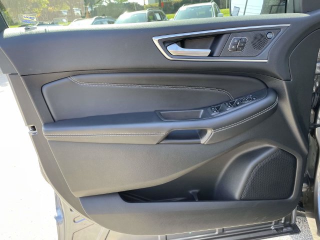 Certified 2024 Ford Edge Titanium AWD/4WD image 18