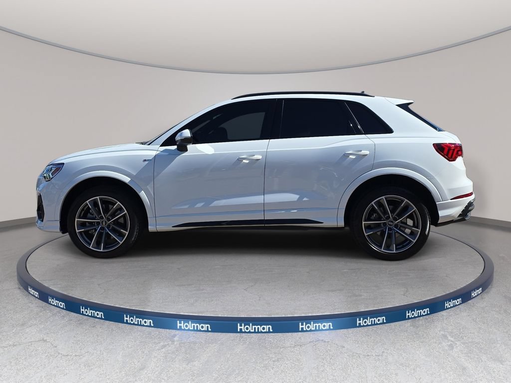 Used 2023 Audi Q3 2.0T Premium w/ Black Optic Sport Package AWD/4WD image 9