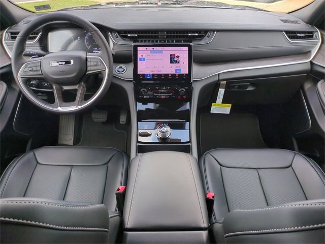 New 2025 Jeep Grand Cherokee Limited w/ Luxury Tech Group II image 15