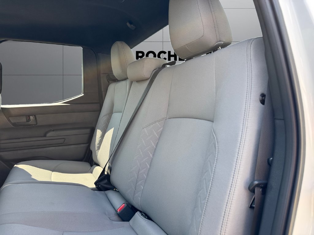 Certified 2025 Toyota Tacoma SR5 AWD/4WD image 18