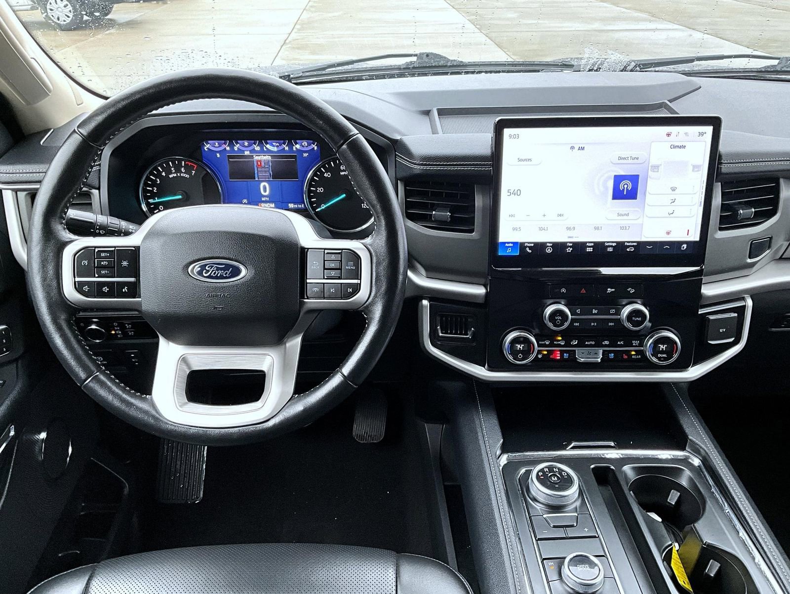 Used 2024 Ford Expedition XLT image 12