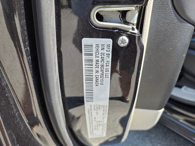 Used 2023 Chrysler Pacifica Touring-L FWD image 18