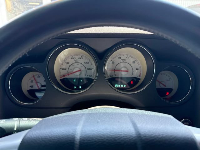 Used 2013 Dodge Challenger SXT RWD image 11