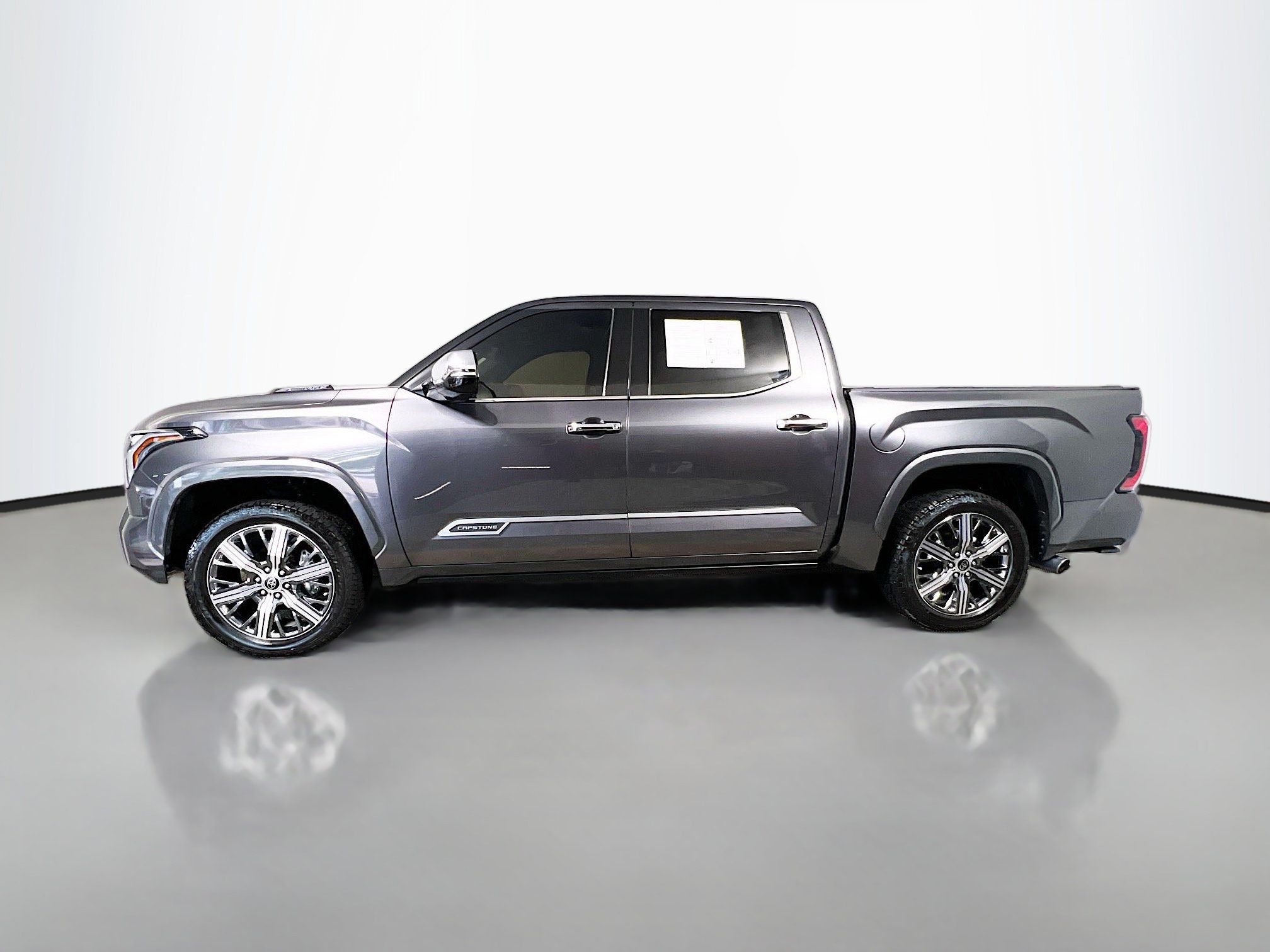 Used 2023 Toyota Tundra Capstone AWD/4WD image 9