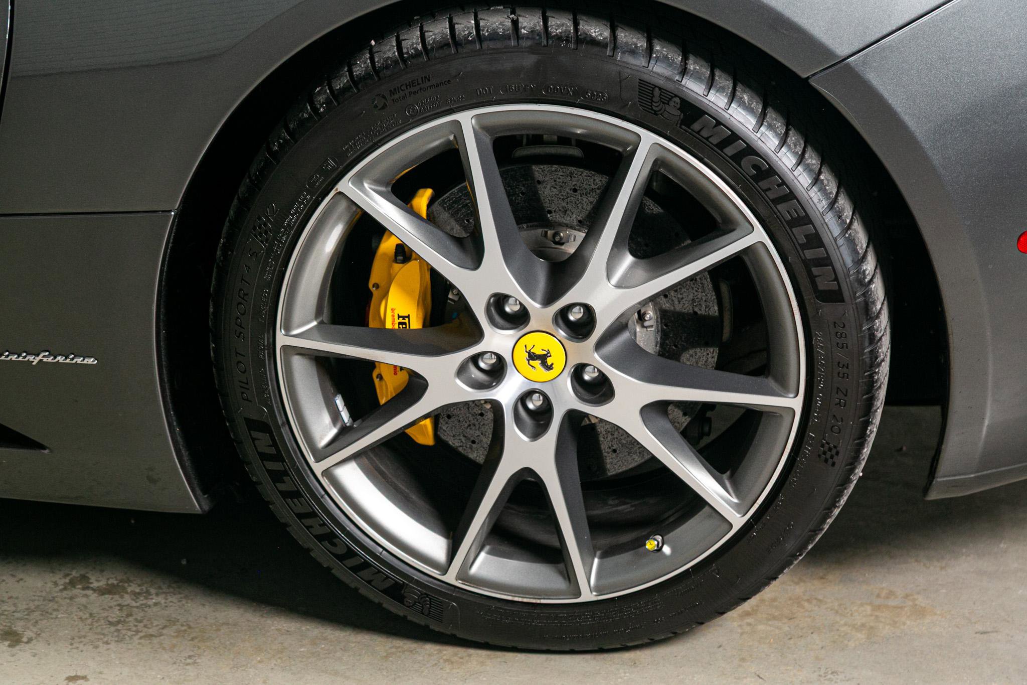 Used 2011 Ferrari California image 22