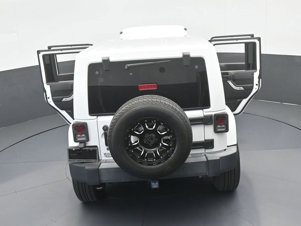Used 2018 Jeep Wrangler Unlimited Sahara w/ Connectivity Group image 65