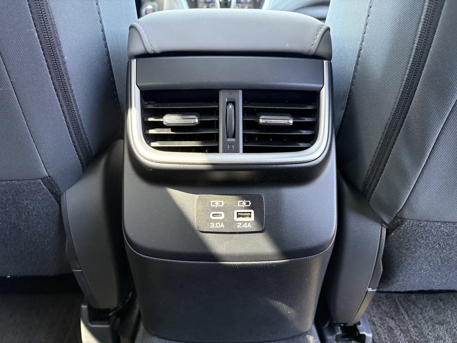 Used 2025 Subaru Outback Premium AWD/4WD image 34