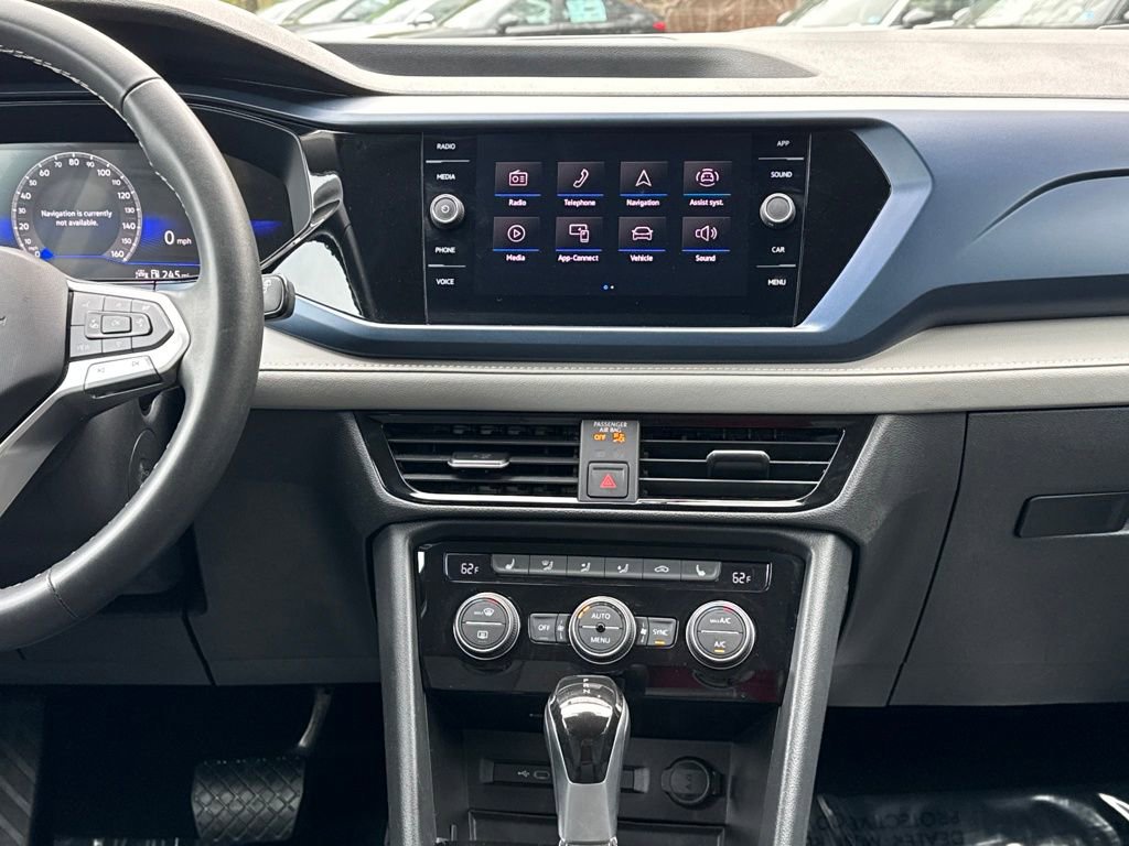 Used 2024 Volkswagen Taos SE image 27