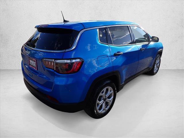 Used 2025 Jeep Compass Sport AWD/4WD image 4