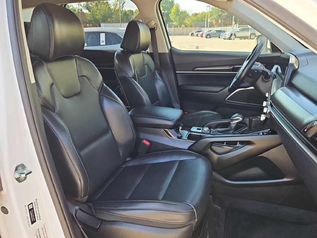 Used 2025 Kia Telluride S AWD/4WD image 32