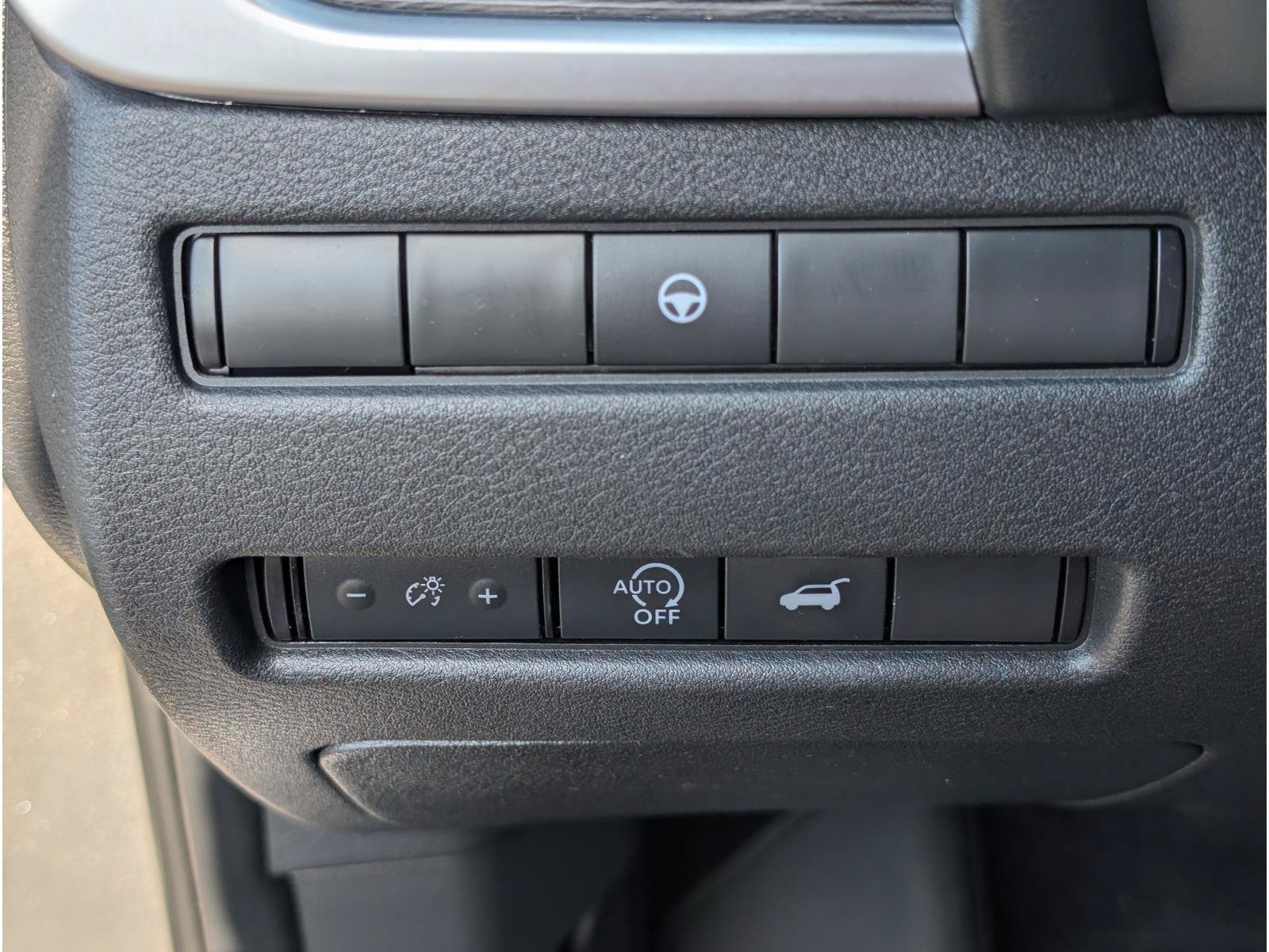 Used 2024 Nissan Rogue Platinum AWD/4WD image 20
