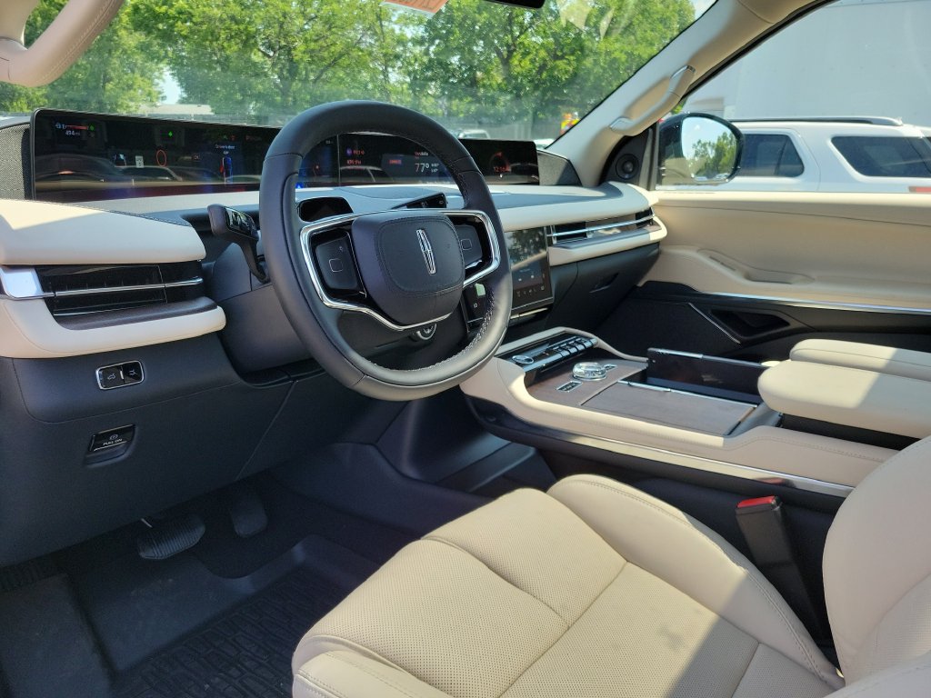 New 2027 Lincoln Navigator L Reserve AWD/4WD image 21