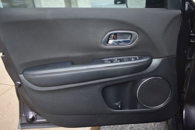 Used 2018 Honda HR-V EX image 19