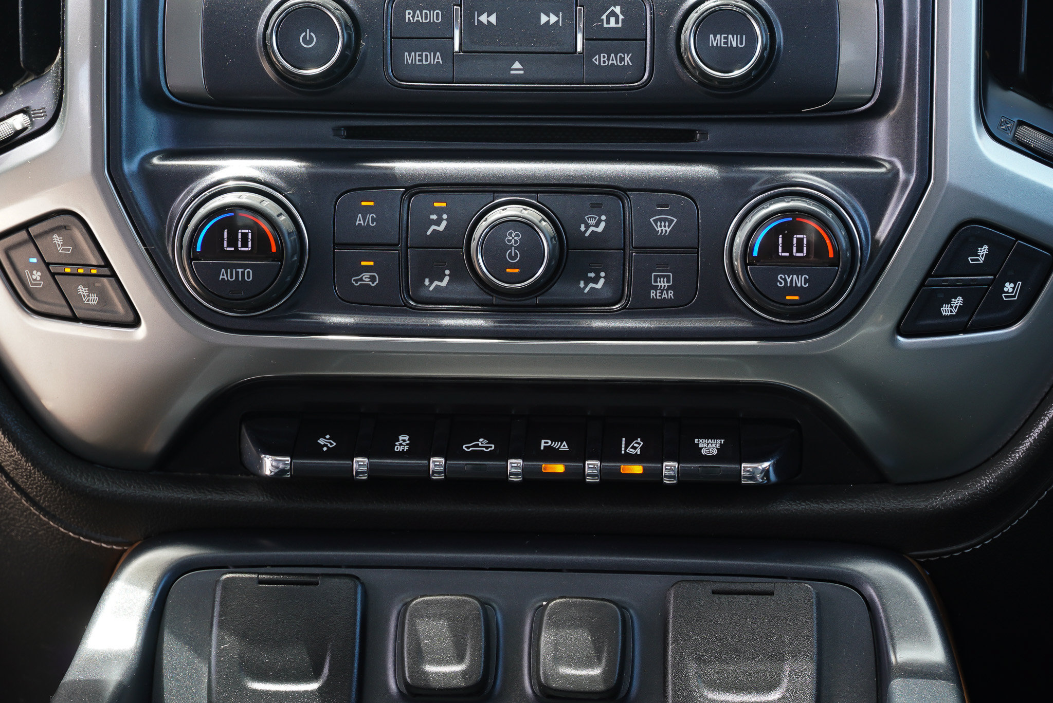Used 2018 Chevrolet Silverado 3500 LTZ AWD/4WD image 37