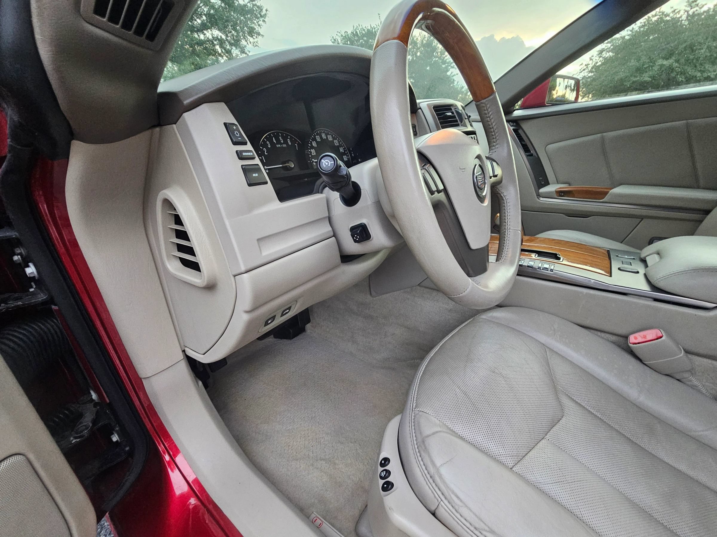 Used 2004 Cadillac XLR RWD image 23