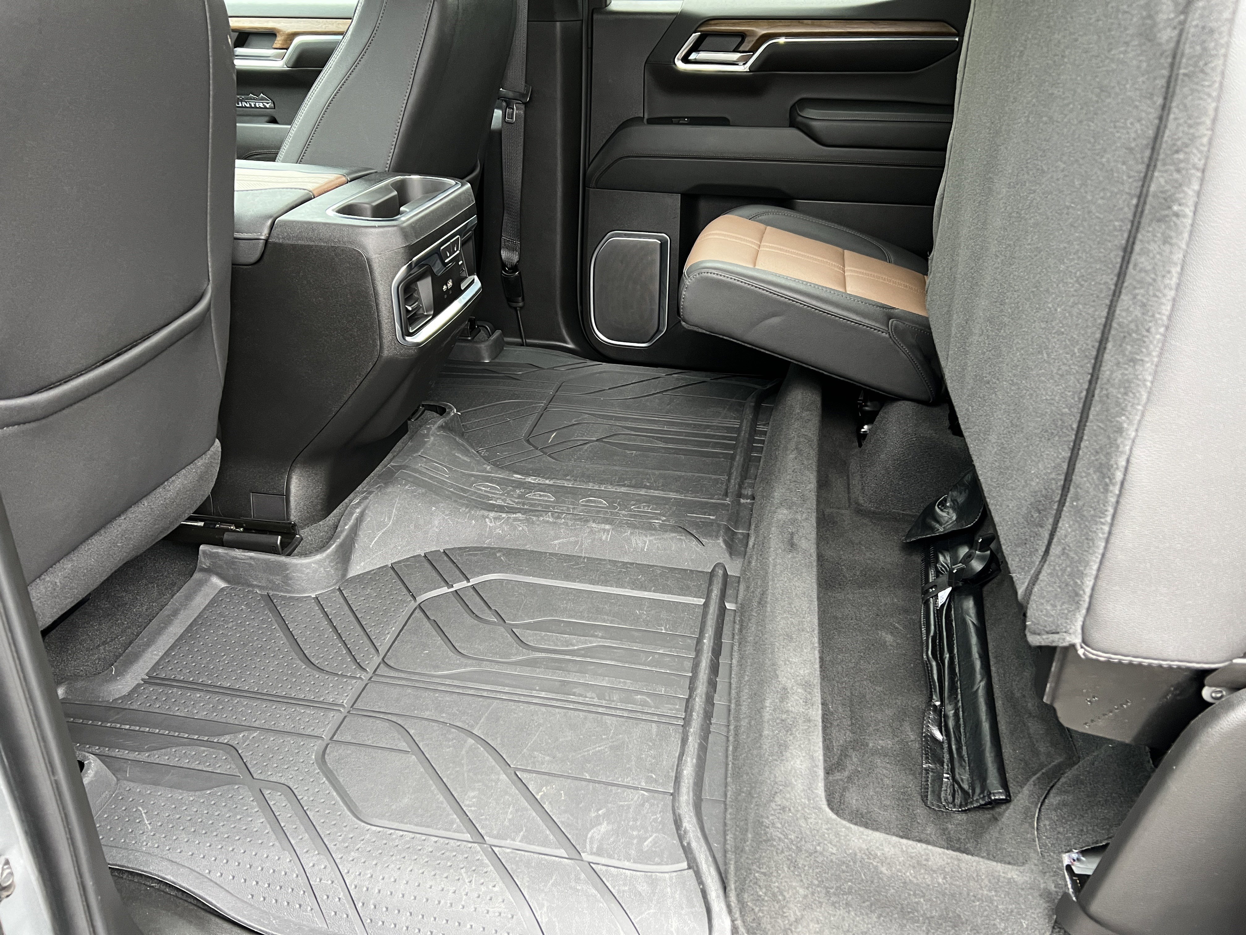 Used 2023 Chevrolet Silverado 1500 High Country w/ Max Trailering Package AWD/4WD image 18