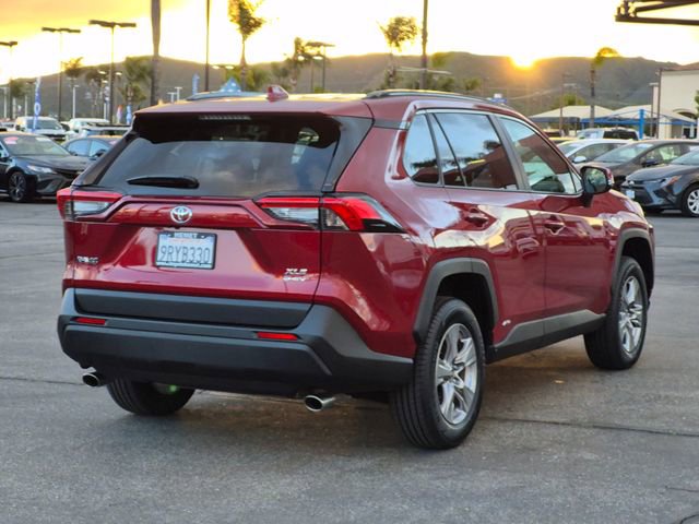 Used 2025 Toyota RAV4 XLE image 5