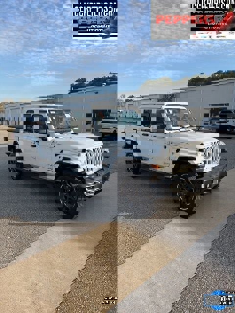 Used 2023 Jeep Gladiator Overland image 4