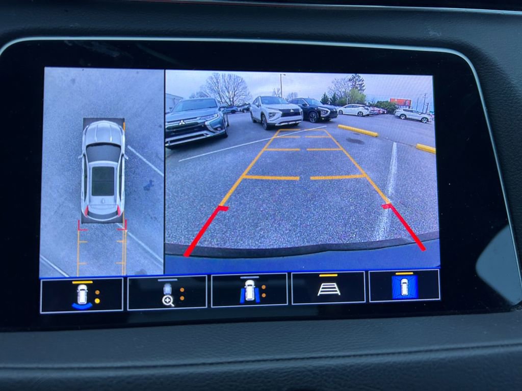 Used 2022 Cadillac XT4 Premium Luxury w/ Enhanced Visibility Package image 21