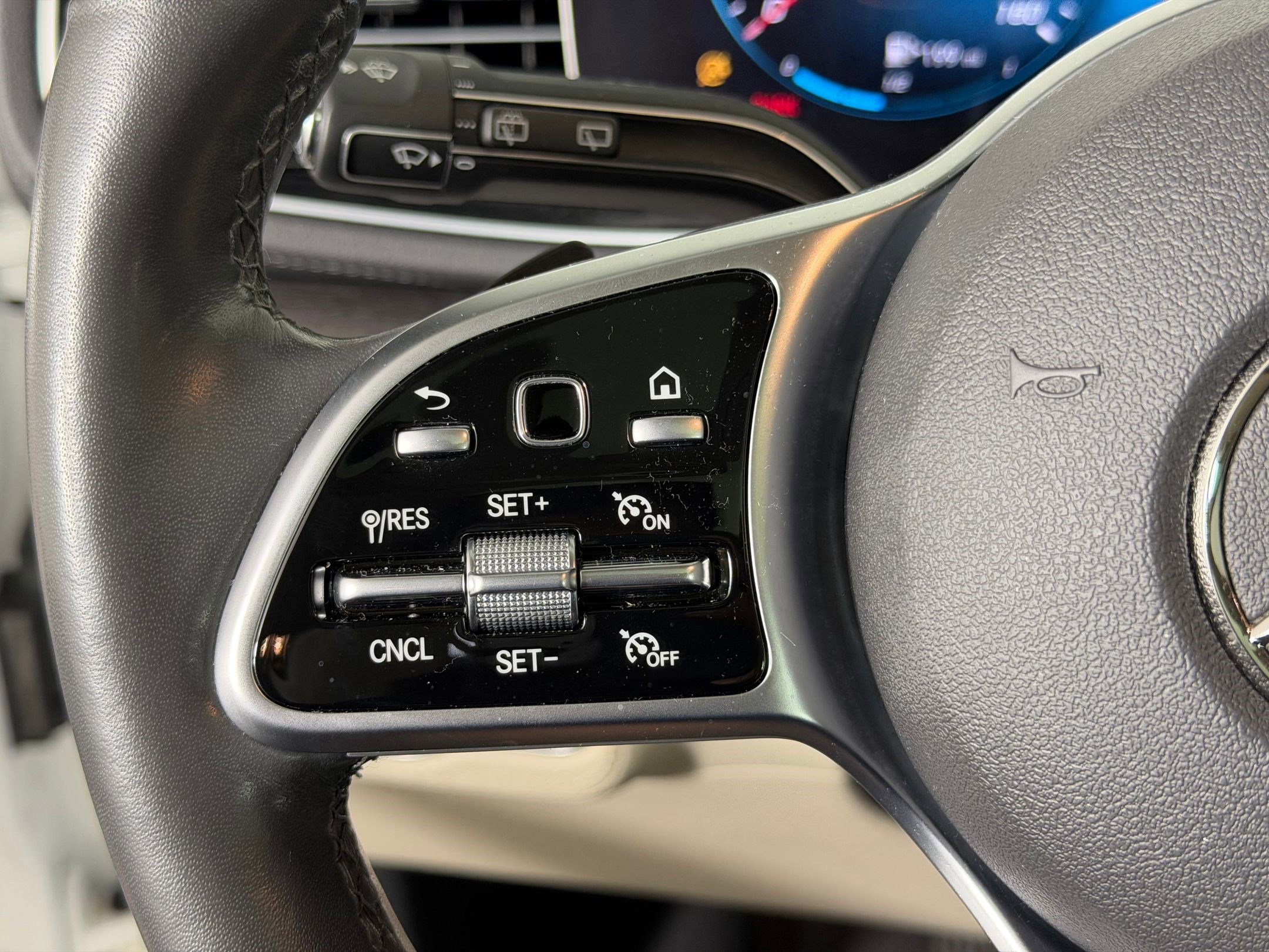 Used 2020 Mercedes-Benz GLE 450 4MATIC image 14