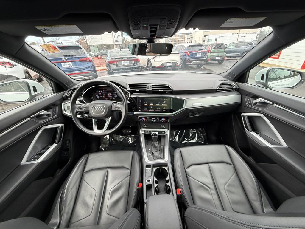 Used 2024 Audi Q3 2.0T Premium image 22