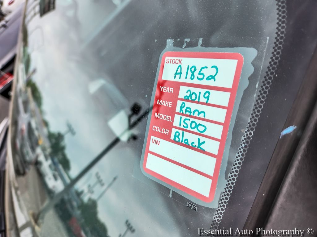 Used 2019 RAM 1500 Classic SLT w/ Luxury Group AWD/4WD image 21