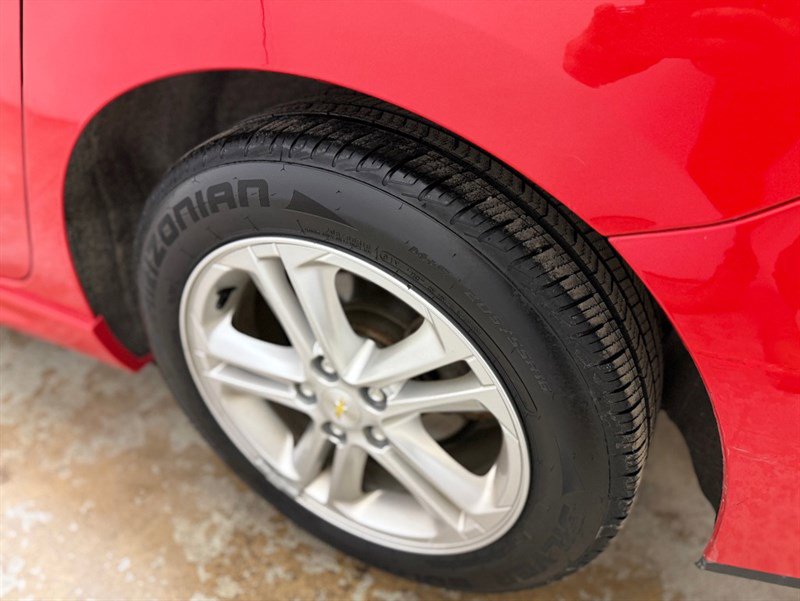 Used 2017 Chevrolet Cruze LT w/ Sun And Sound Package image 17