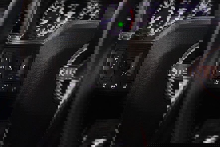 Used 2025 Nissan Rogue SV image 37