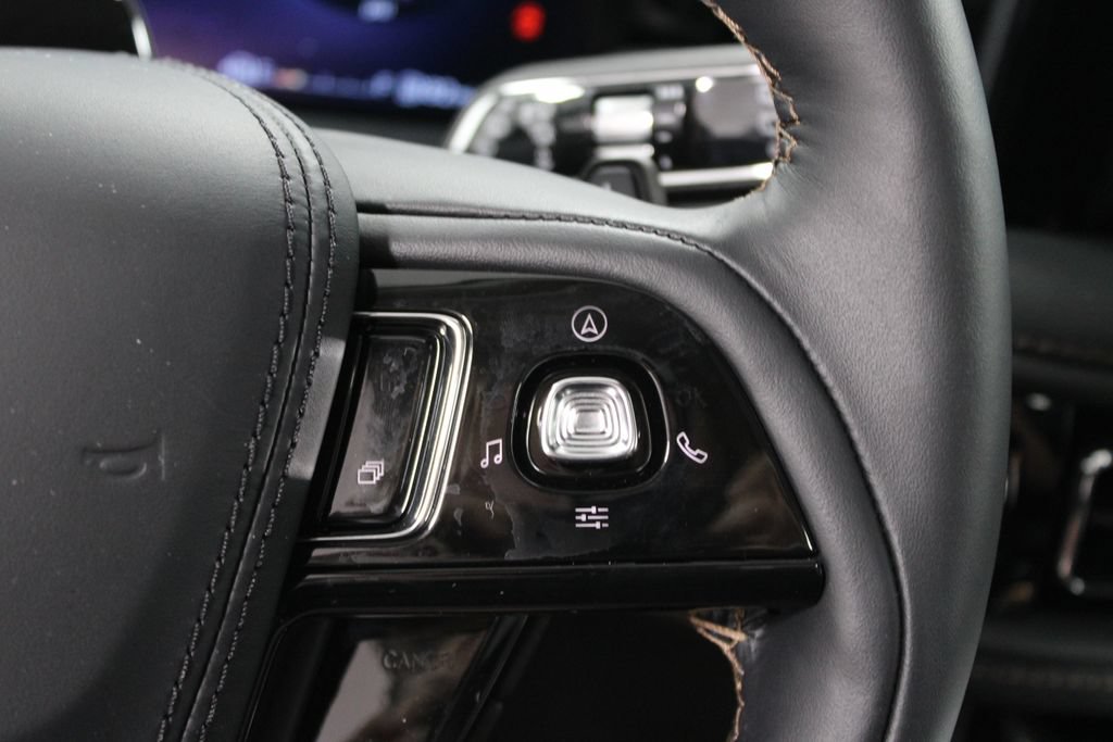 New 2026 Lincoln Aviator 2WD image 39