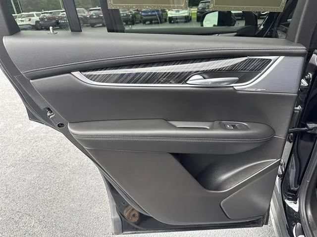 Used 2023 Cadillac XT6 Premium Luxury w/ Technology Package AWD/4WD image 14