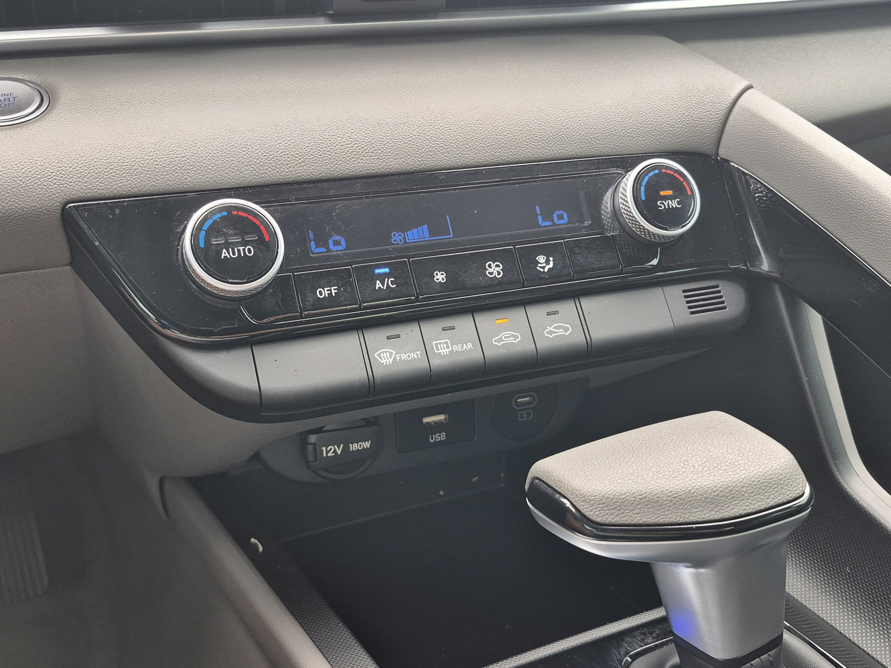 Certified 2025 Hyundai Elantra Hybrid w/ Cargo Package FWD image 23