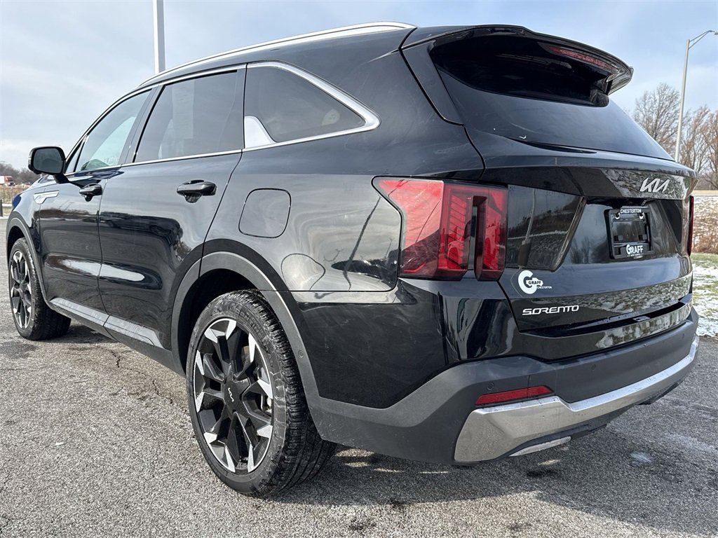 Used 2025 Kia Sorento SX image 6