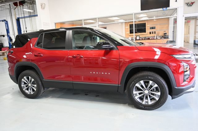 New 2026 Chevrolet Equinox LT w/ Convenience Package II image 4