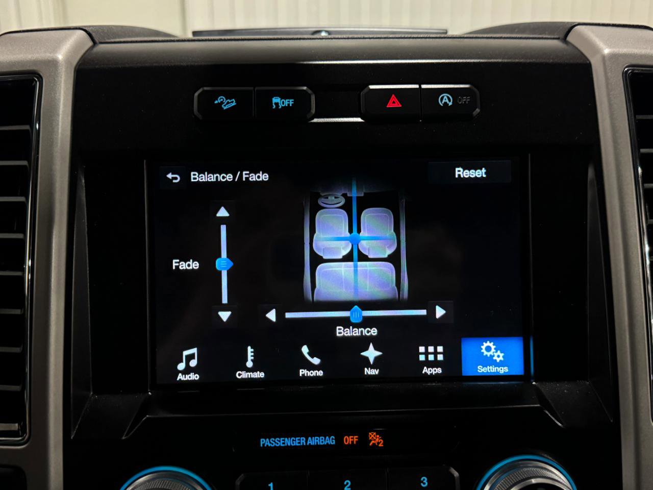 Used 2018 Ford F150 Lariat w/ Equipment Group 502A Luxury AWD/4WD image 45