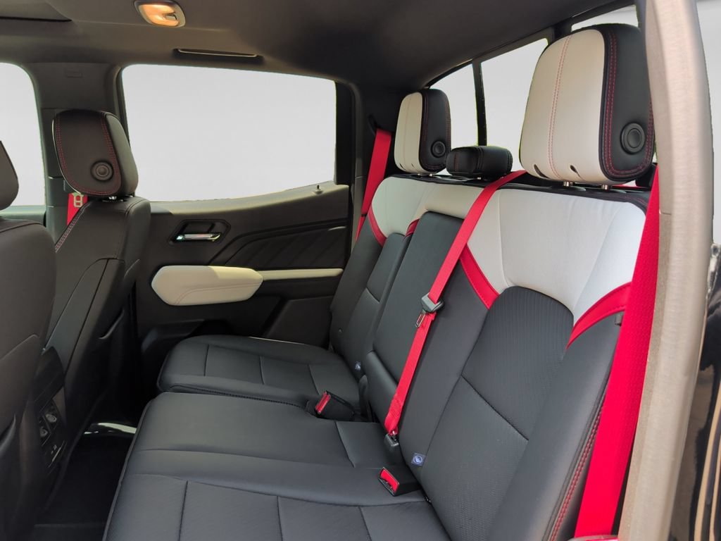 Used 2024 GMC Canyon AT4X AWD/4WD image 31