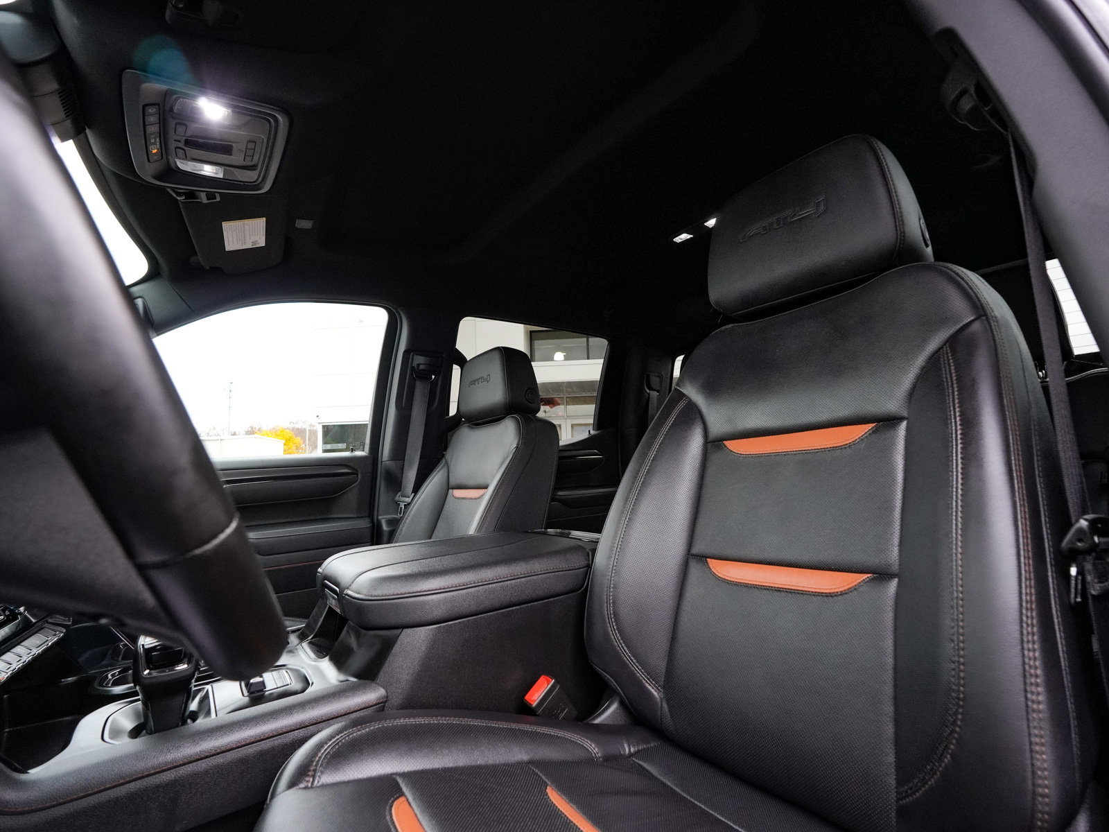 Used 2025 GMC Sierra 1500 AT4 w/ AT4 Premium Package image 30