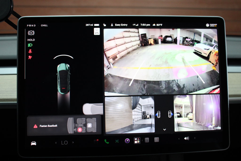 Used 2022 Tesla Model Y Long Range AWD/4WD image 25