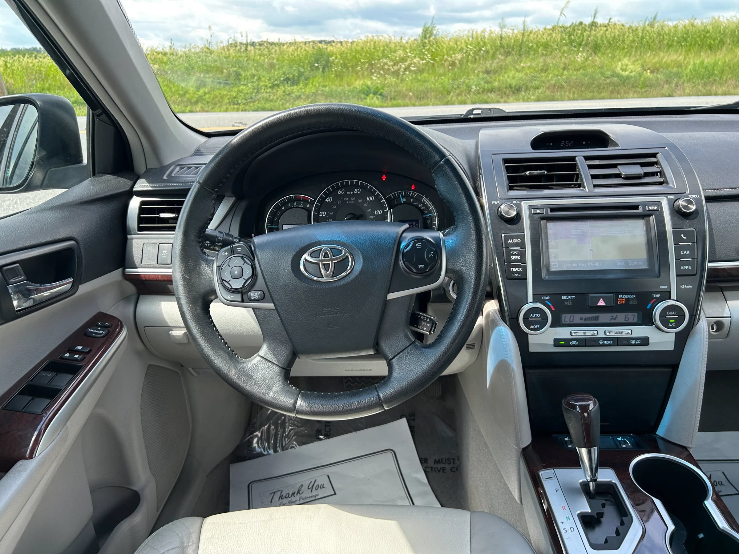 Used 2012 Toyota Camry XLE w/ Leather Pkg FWD image 14