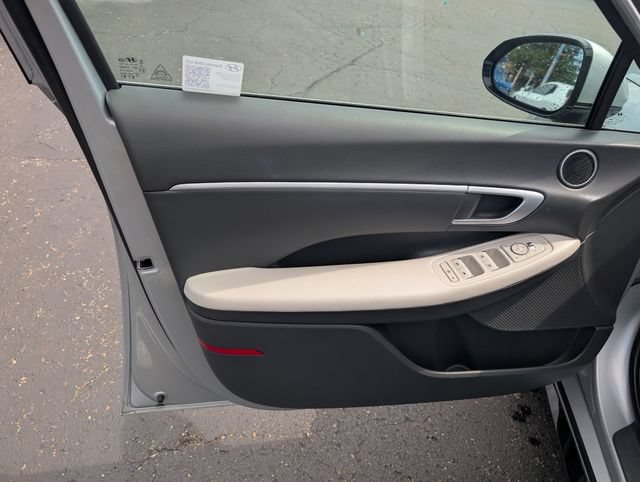 Used 2025 Hyundai Sonata SEL FWD image 14