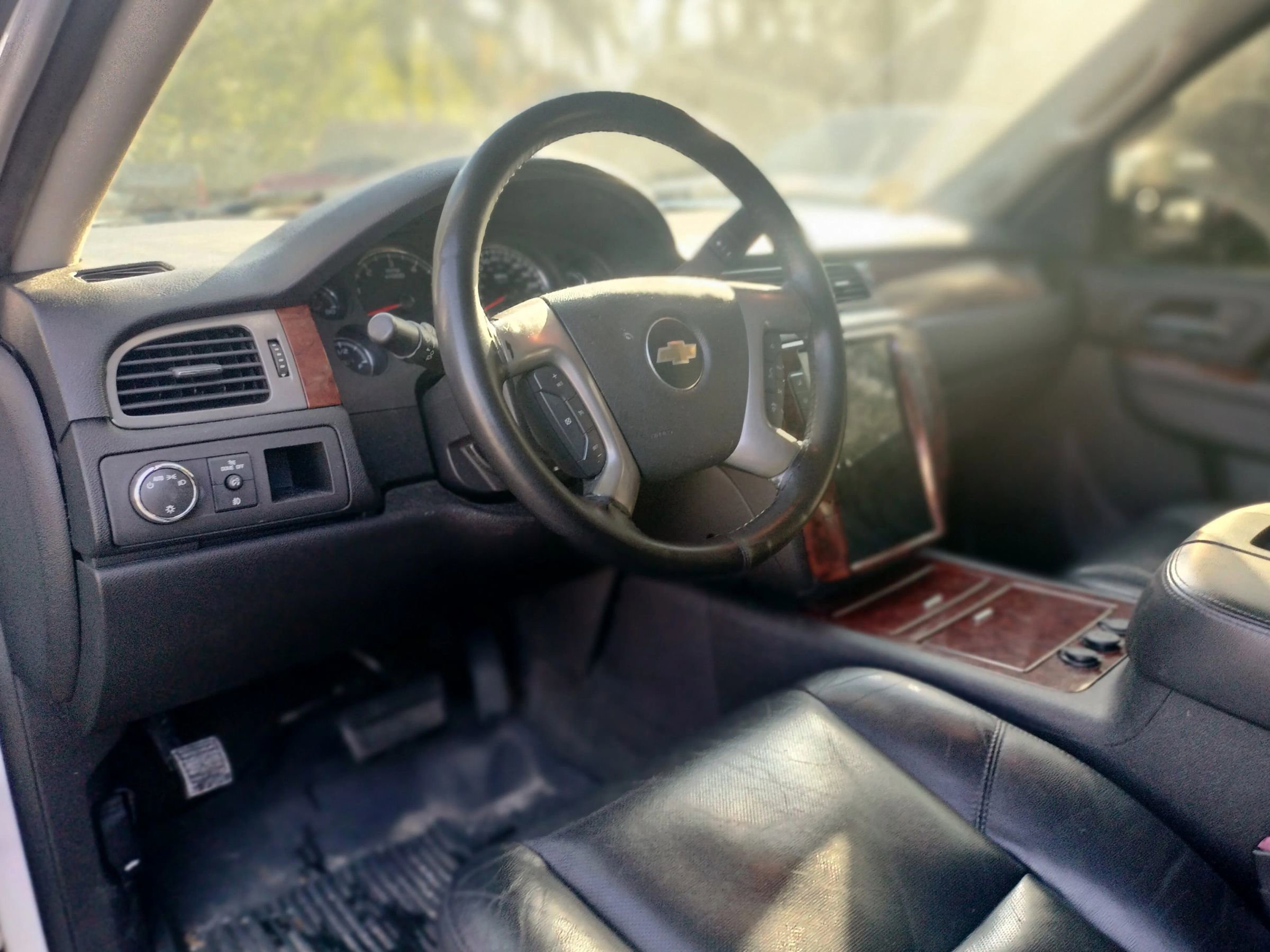 Used 2011 Chevrolet Avalanche LTZ image 15