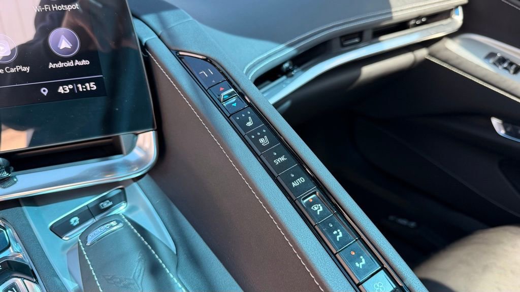 Used 2020 Chevrolet Corvette Stingray Preferred Cpe w/ 2LT Preferred Equipment Group image 17